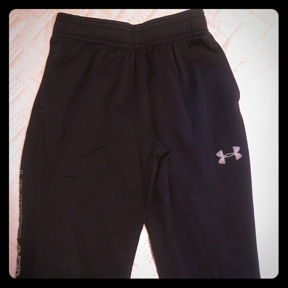 Boys Under Armour Athletic pants